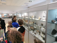 Ministranci w Muzeum Ziemi