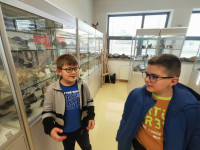 Ministranci w Muzeum Ziemi