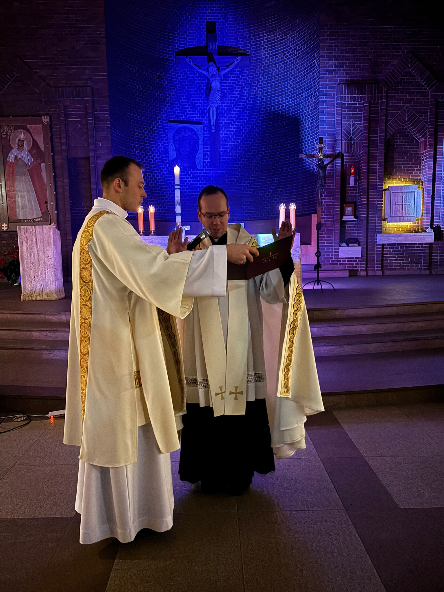 Akatyst ku czci Bogurodzicy, w wykonaniu naszego Chóru Parafialnego