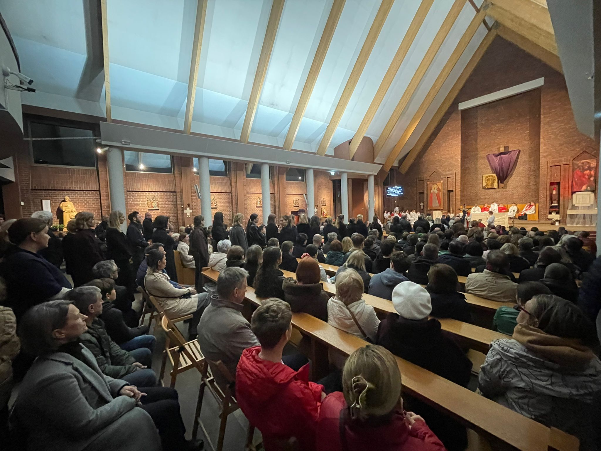 Zajawka fotorelacji z Triduum Paschalnego