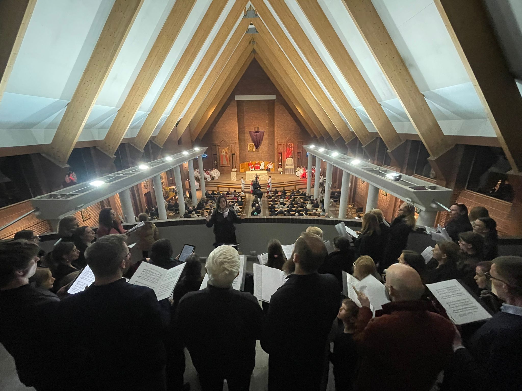 Zajawka fotorelacji z Triduum Paschalnego