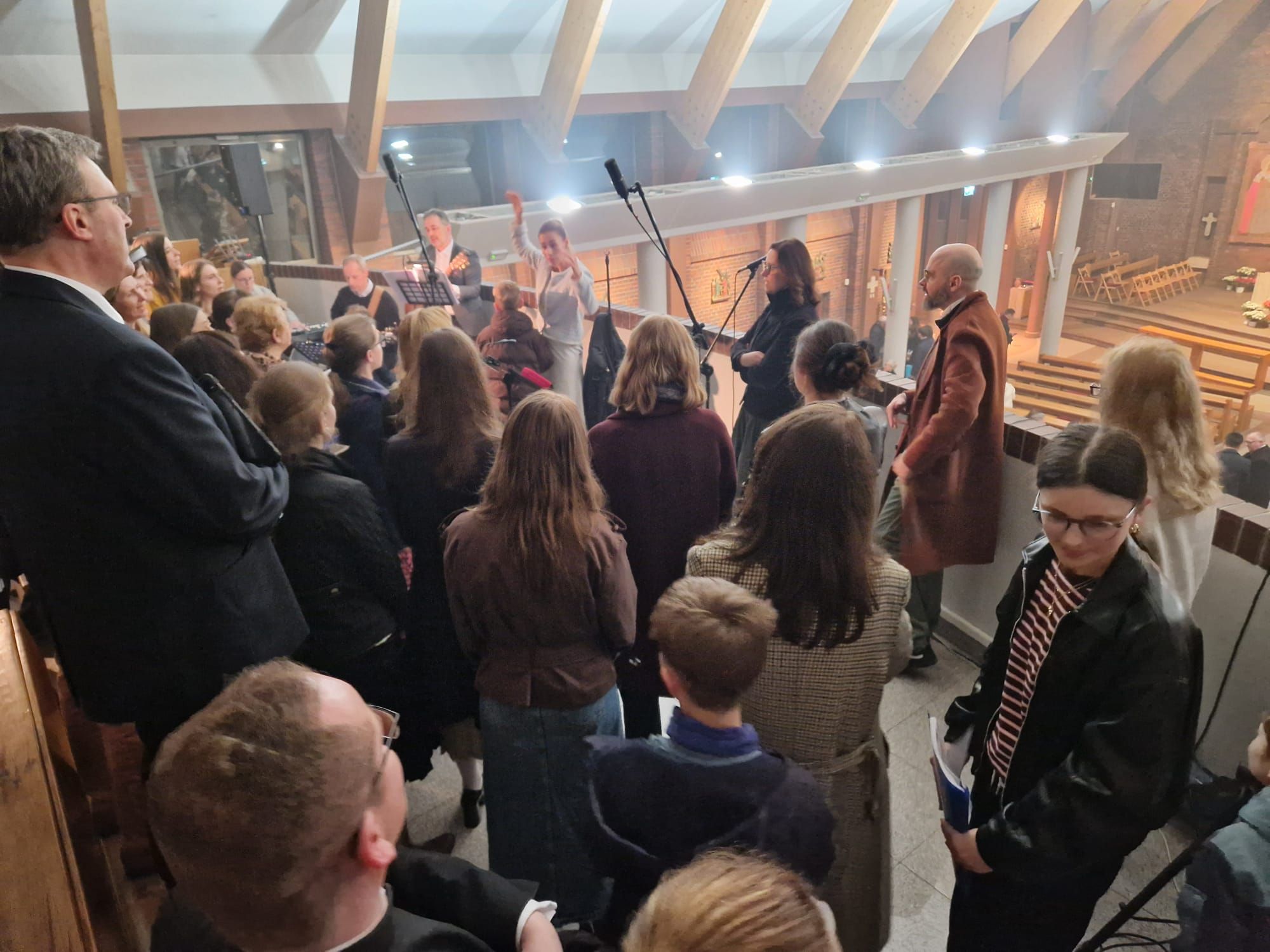 Zajawka fotorelacji z Triduum Paschalnego